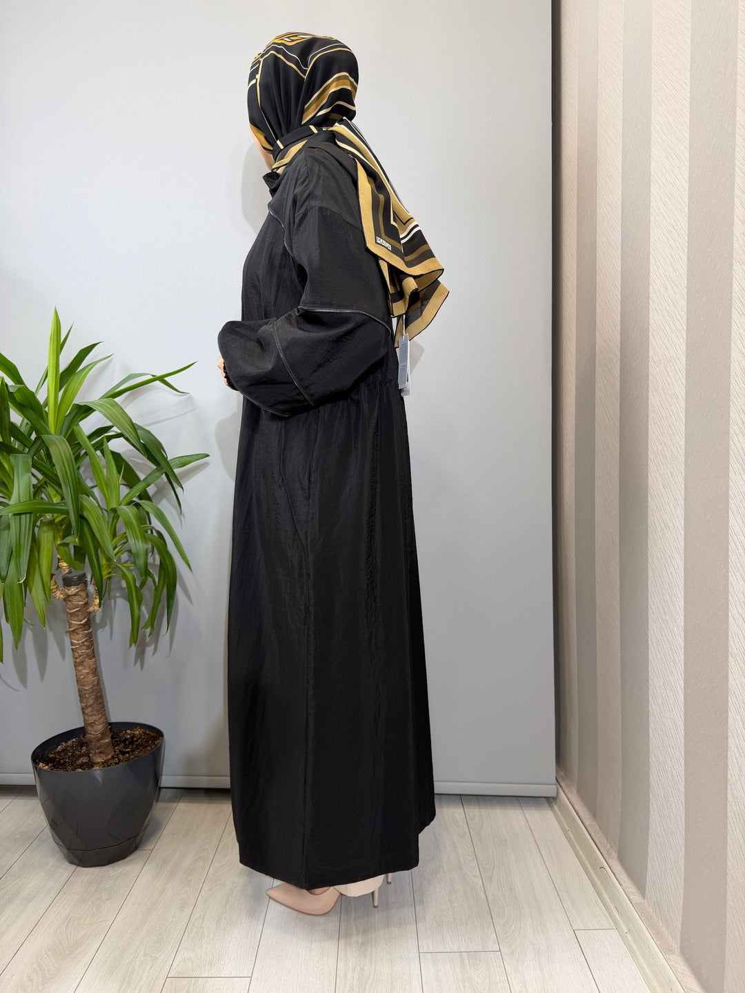 AlmarwahBlack Kap 405043