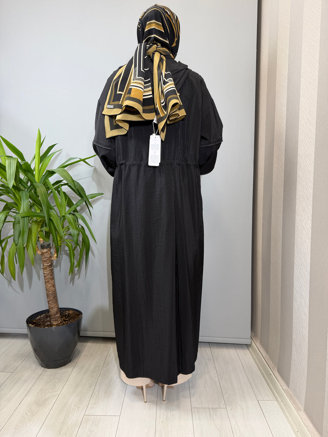 AlmarwahBlack Kap 405043