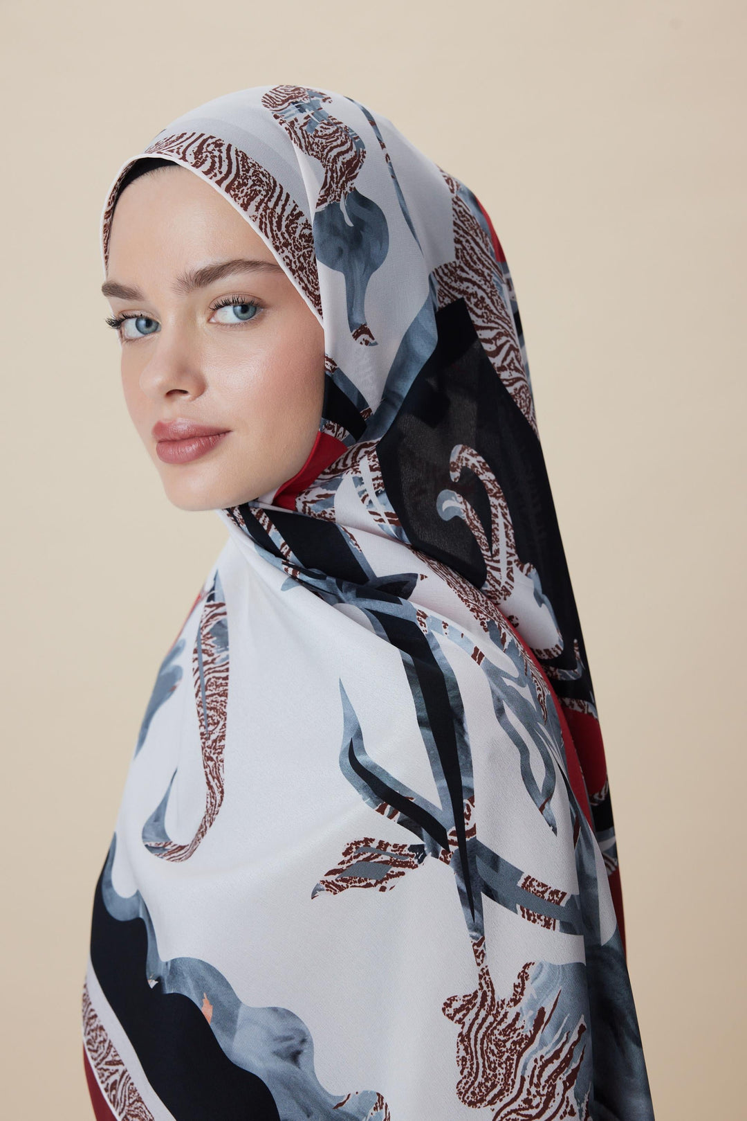 Maisa AYÇIL KREP İPEK ŞAL 70*190 CM - KIRMIZI