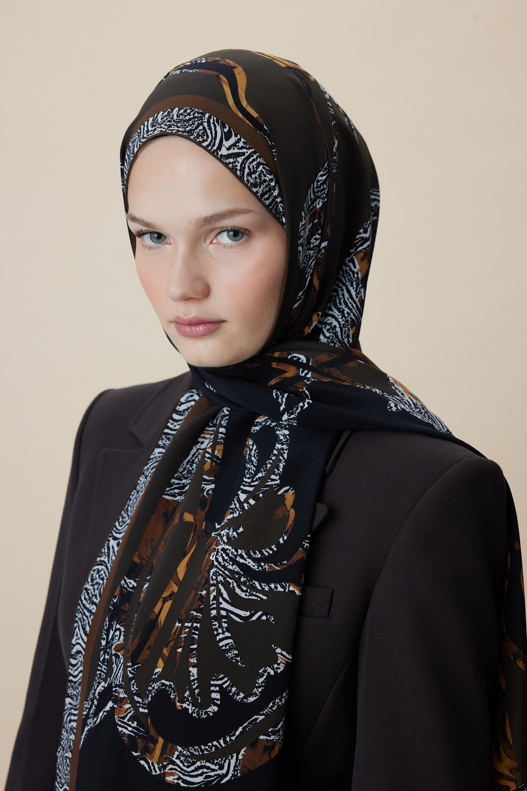 Maisa AYÇIL KREP İPEK ŞAL 70*190 CM - KOYU KAHVERENGİ