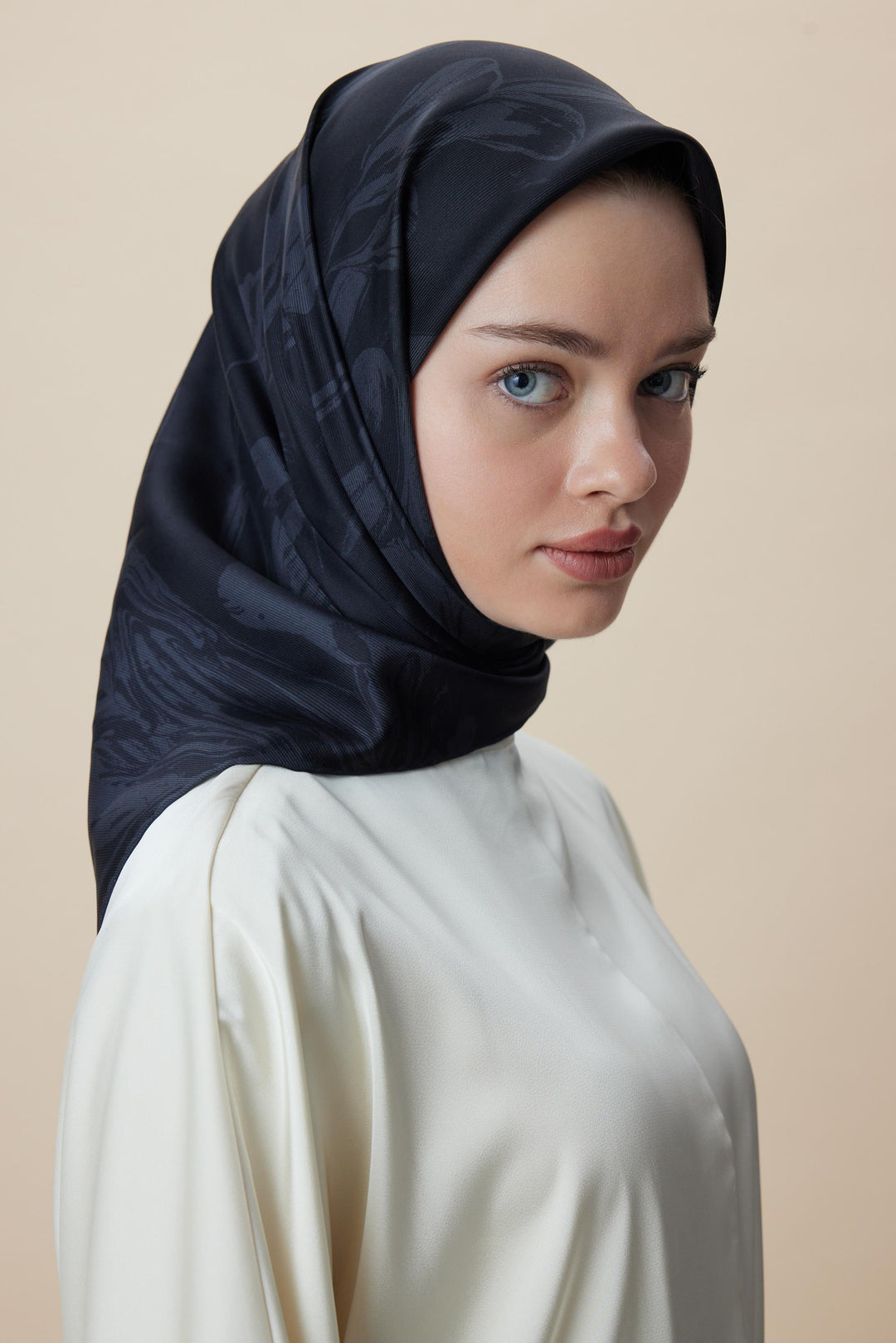Maisa Buğu Mulberry İpek Eşarp - Antrasit