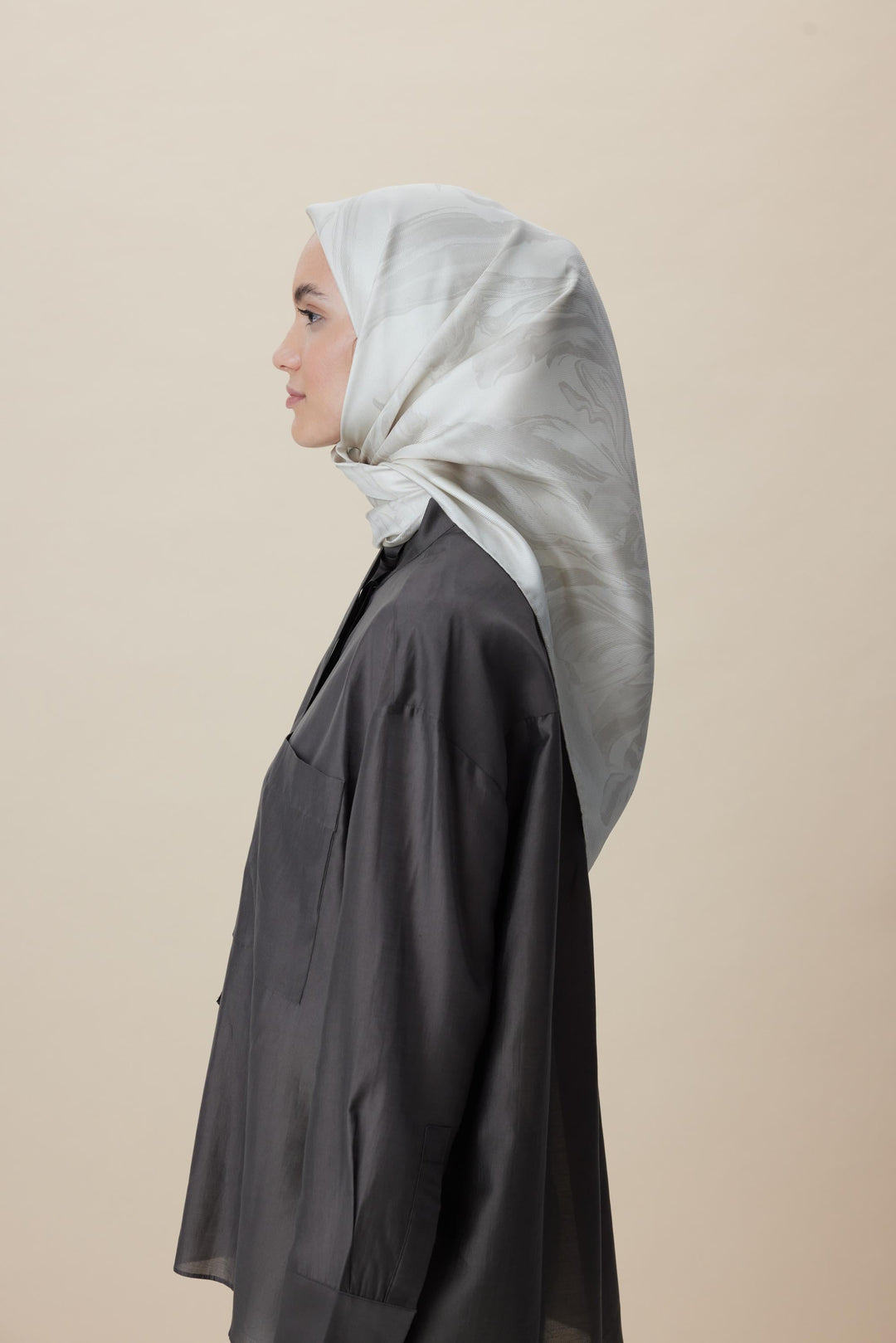 Maisa Buğu Mulberry İpek Eşarp - Bej