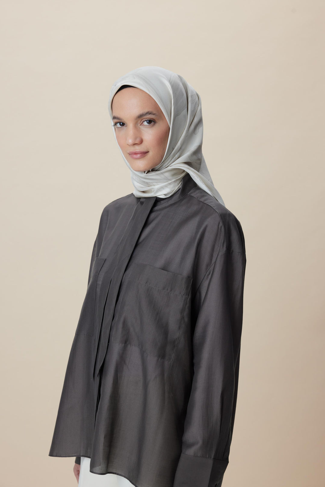 Maisa Buğu Mulberry İpek Eşarp - Bej