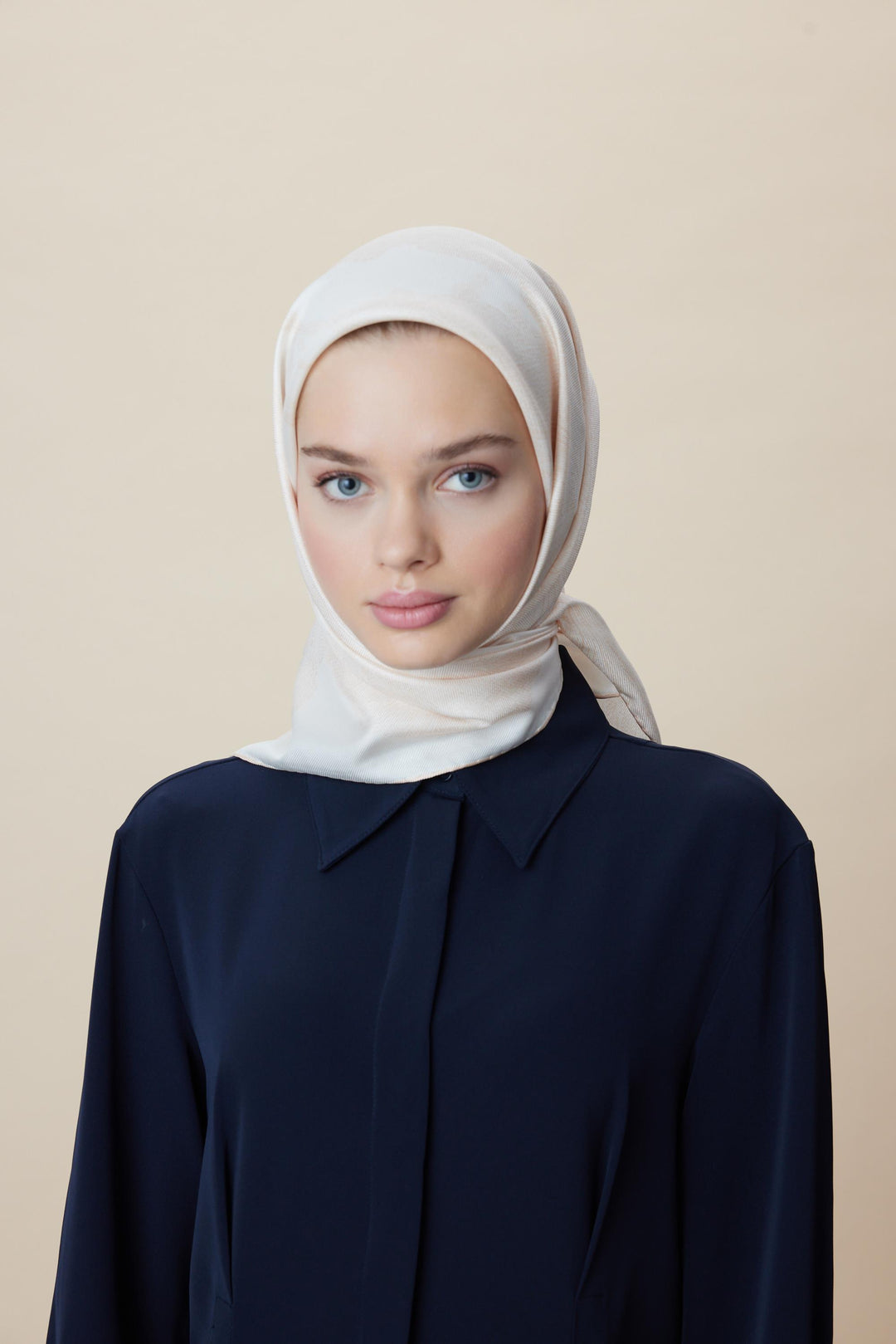 FARAH MULBERRY İPEK EŞARP 90*90 CM - AÇIK ŞEFTALİ - Görsel 7