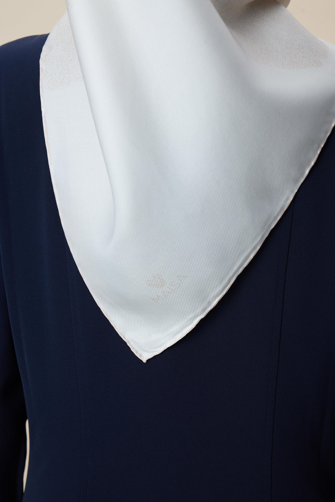 FARAH MULBERRY İPEK EŞARP 90*90 CM - AÇIK ŞEFTALİ - Görsel 14
