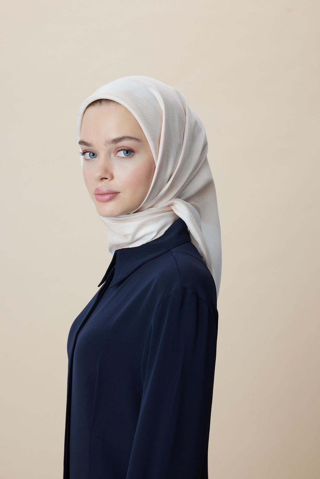 FARAH MULBERRY İPEK EŞARP 90*90 CM - AÇIK ŞEFTALİ - Görsel 10