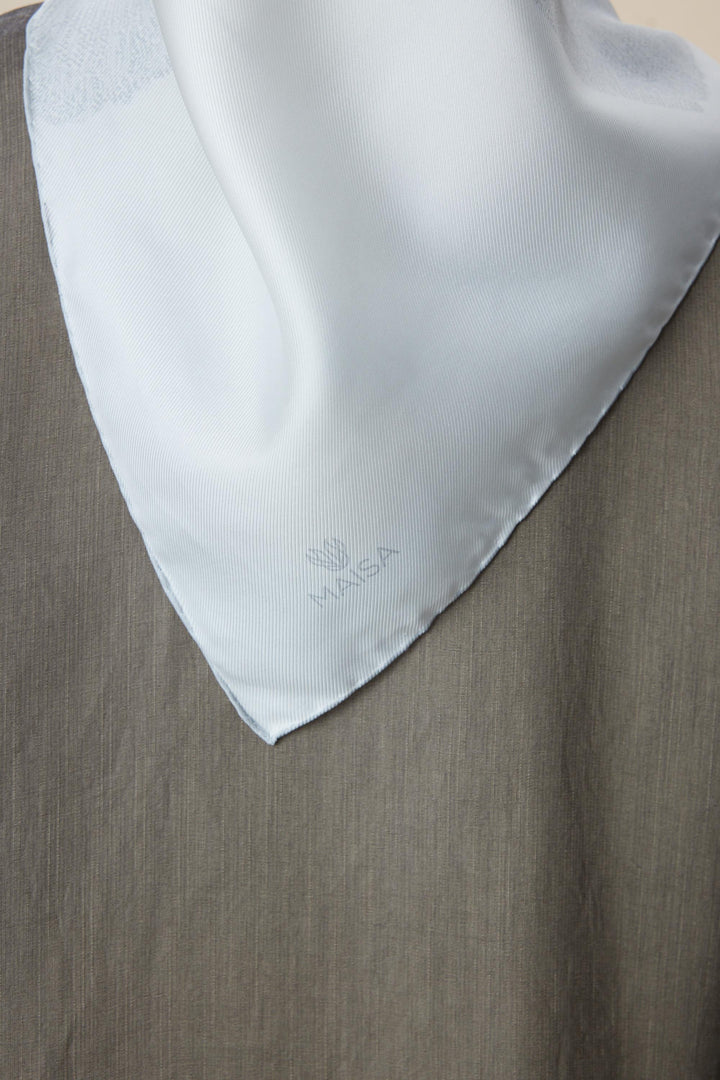 FARAH MULBERRY İPEK EŞARP 90*90 CM - GÜMÜŞ - Görsel 7