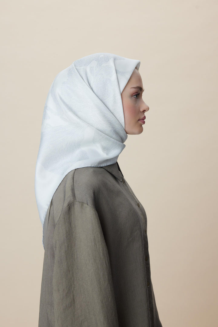 FARAH MULBERRY İPEK EŞARP 90*90 CM - GÜMÜŞ - Görsel 4