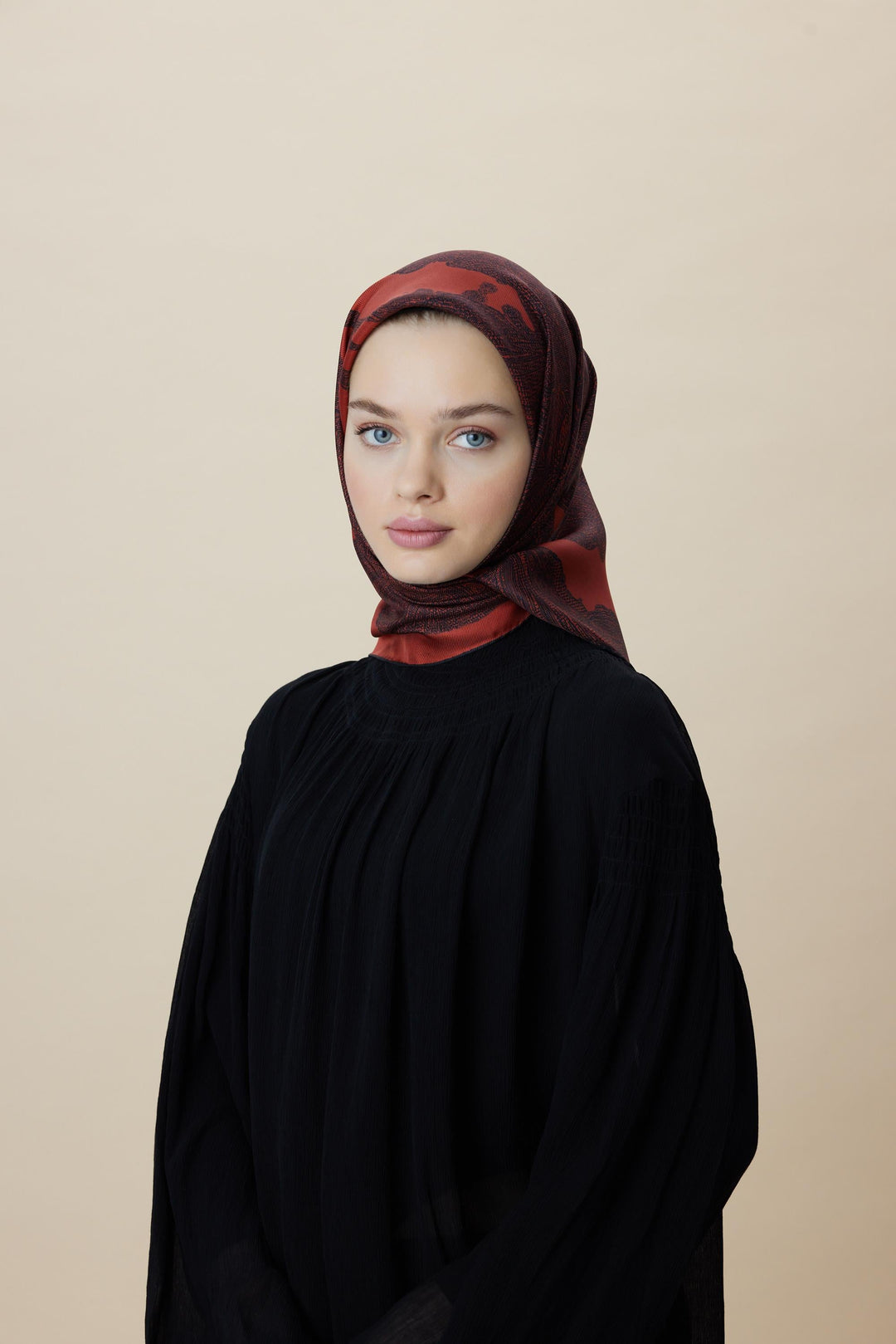FARAH MULBERRY İPEK EŞARP 90*90 CM - KIRMIZI - Görsel 3