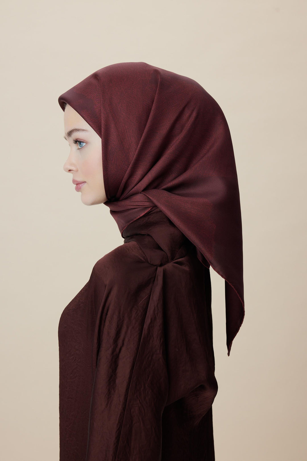 FARAH MULBERRY İPEK EŞARP 90*90 CM - KOYU KIRMIZI - Görsel 5