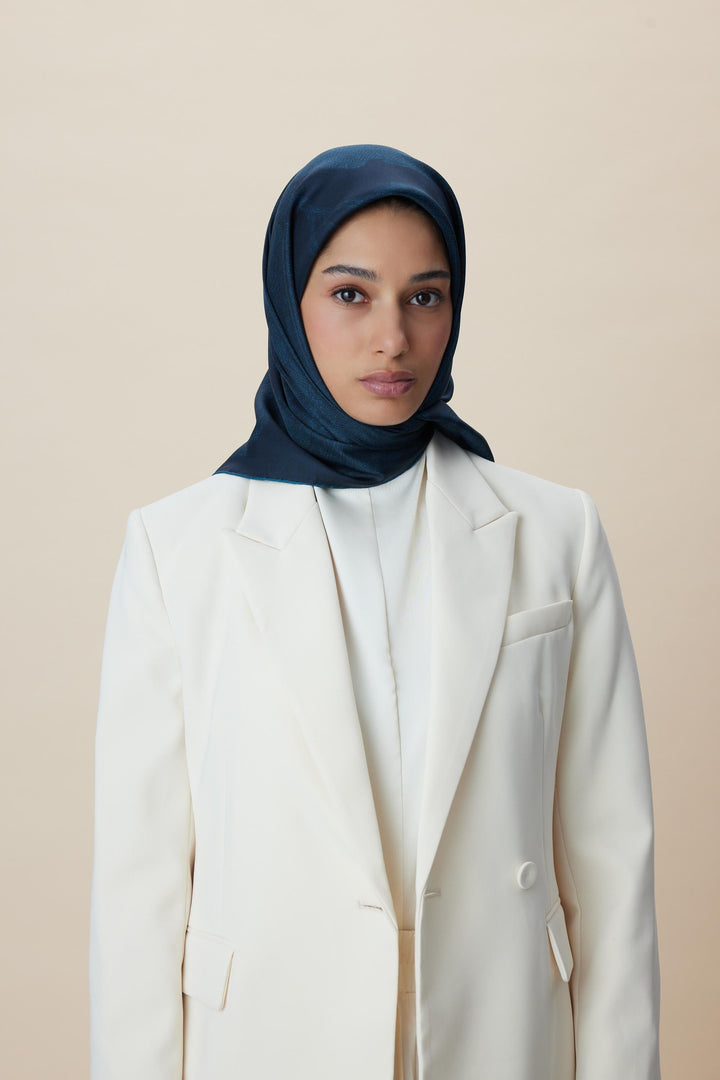 FARAH MULBERRY İPEK EŞARP 90*90 CM - KOYU MAVİ - Görsel 2