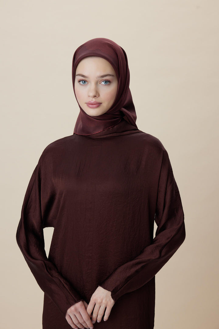 FARAH MULBERRY İPEK EŞARP 90*90 CM - KOYU KIRMIZI - Görsel 3