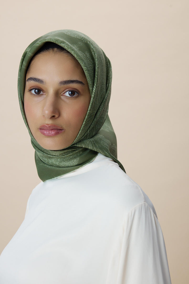 FARAH MULBERRY İPEK EŞARP 90*90 CM - YEŞİL - Görsel 6