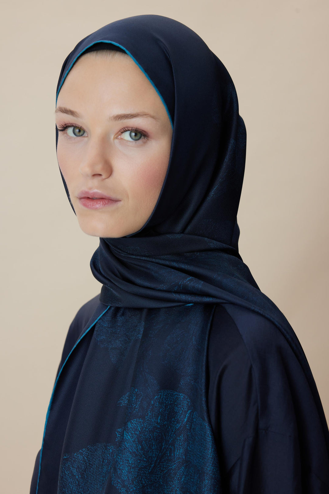 Maisa FARAH MULBERRY İPEK ŞAL 70*190 - KOYU MAVİ