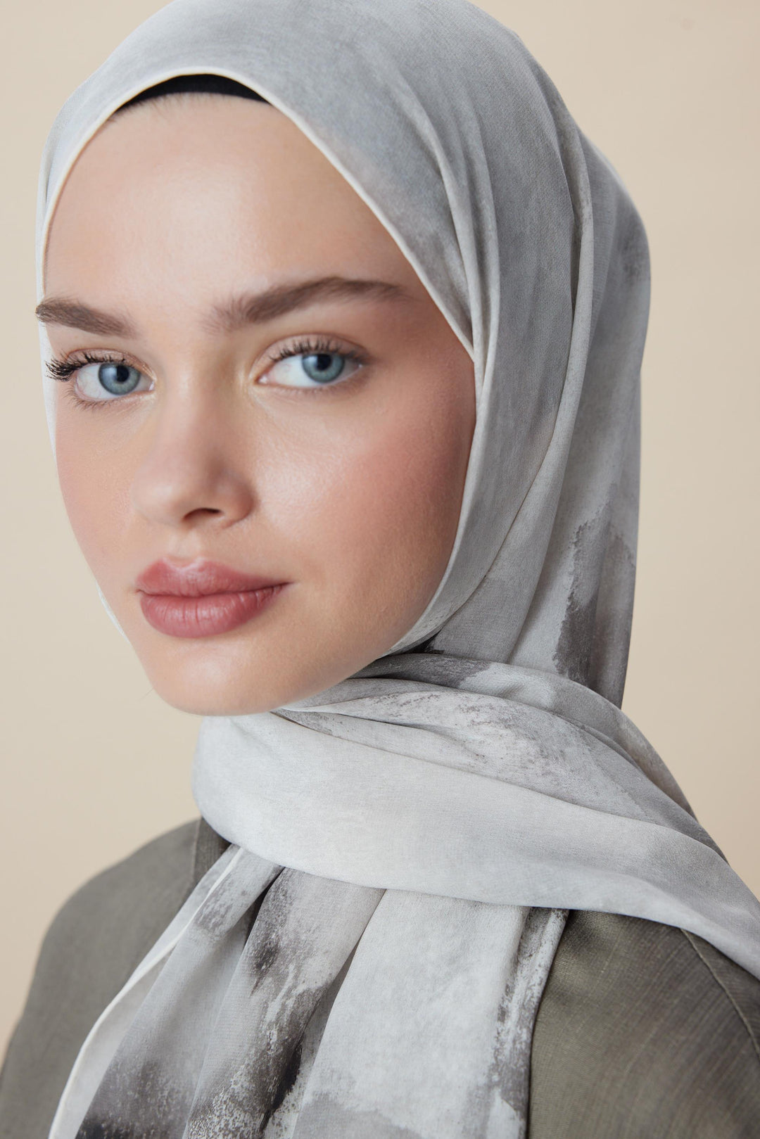 Maisa GELİNCİK KREP İPEK ŞAL 70*190 CM - TAŞ