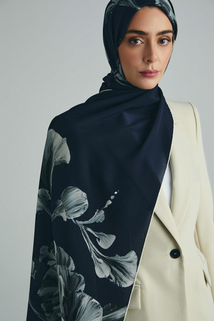 İLAY KREP İPEK ŞAL 70*190 CM - LACİVERT 