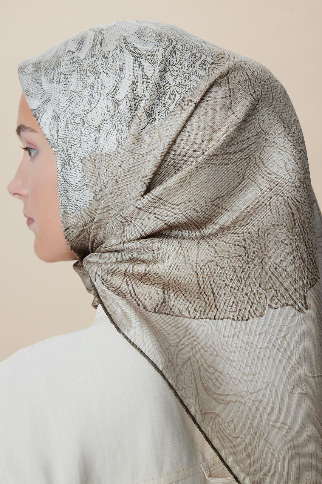 KÜN MULBERRY İPEK EŞARP 90*90 CM - VİZON - Görsel 9