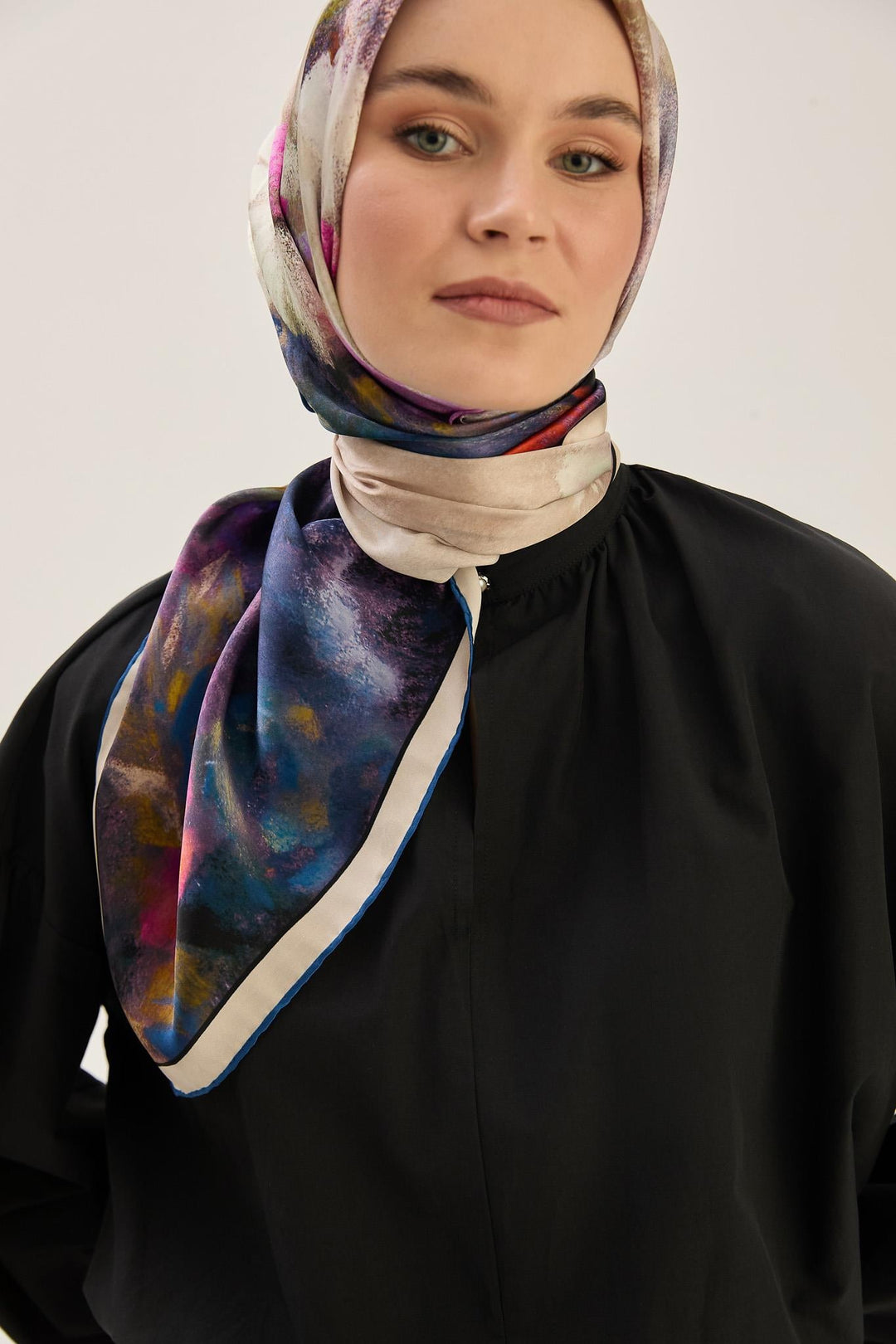 Maisa LADEN SURA İPEK EŞARP 90*90 CM - LACİVERT