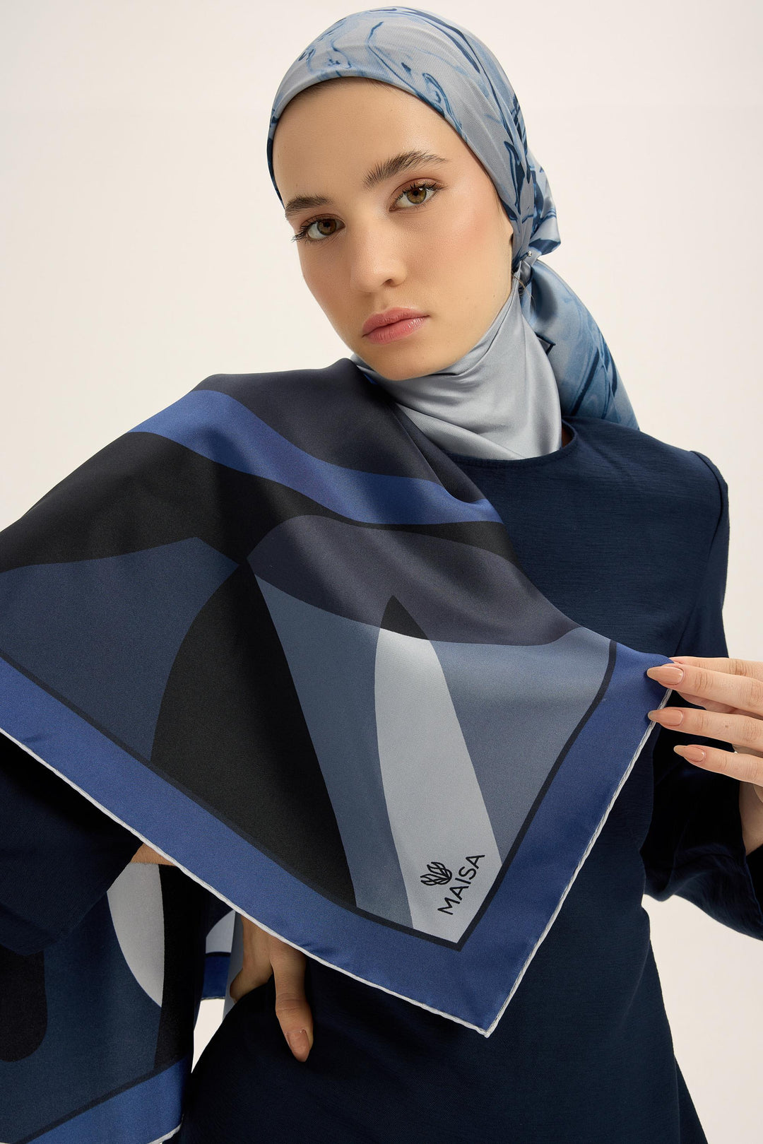 Maisa LALE TİVİL İPEK EŞARP 90*90 CM - KOYU MAVİ