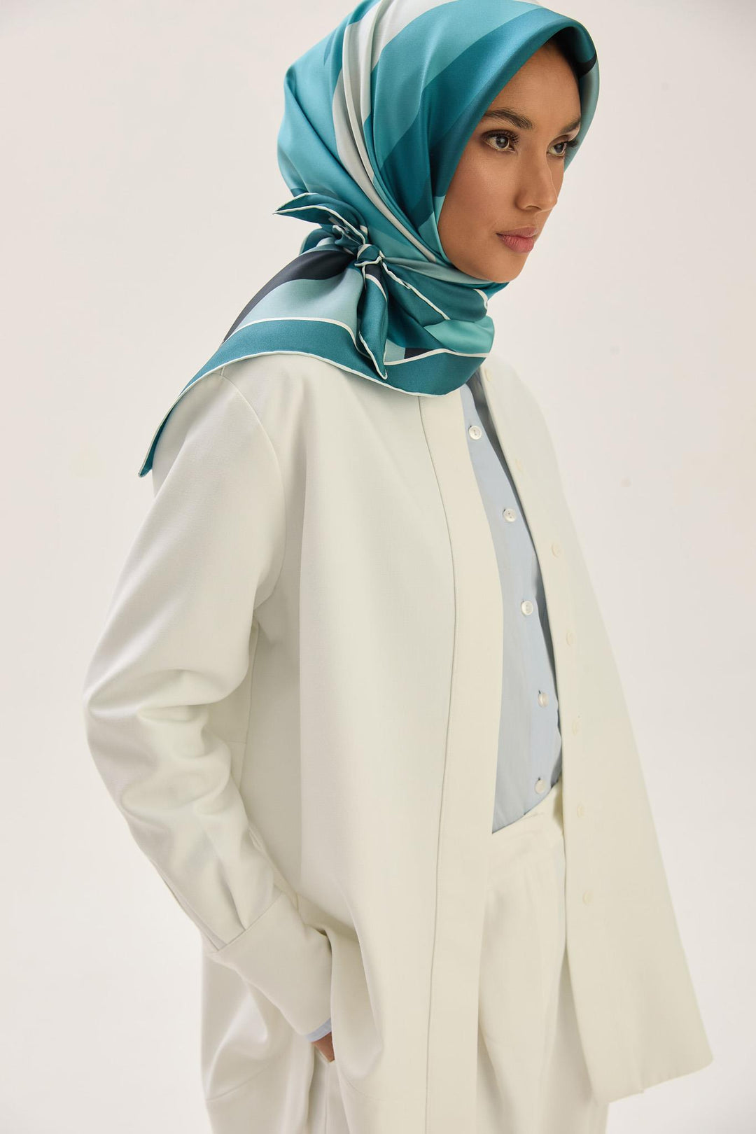 Maisa LALE TİVİL İPEK EŞARP 90*90 CM - PETROL MAVİ