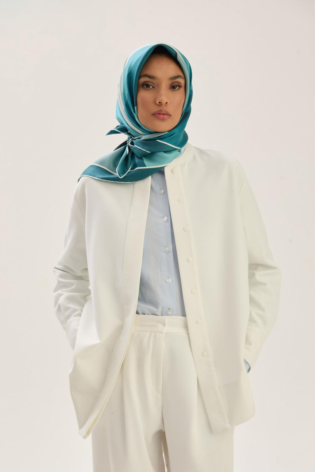 Maisa LALE TİVİL İPEK EŞARP 90*90 CM - PETROL MAVİ