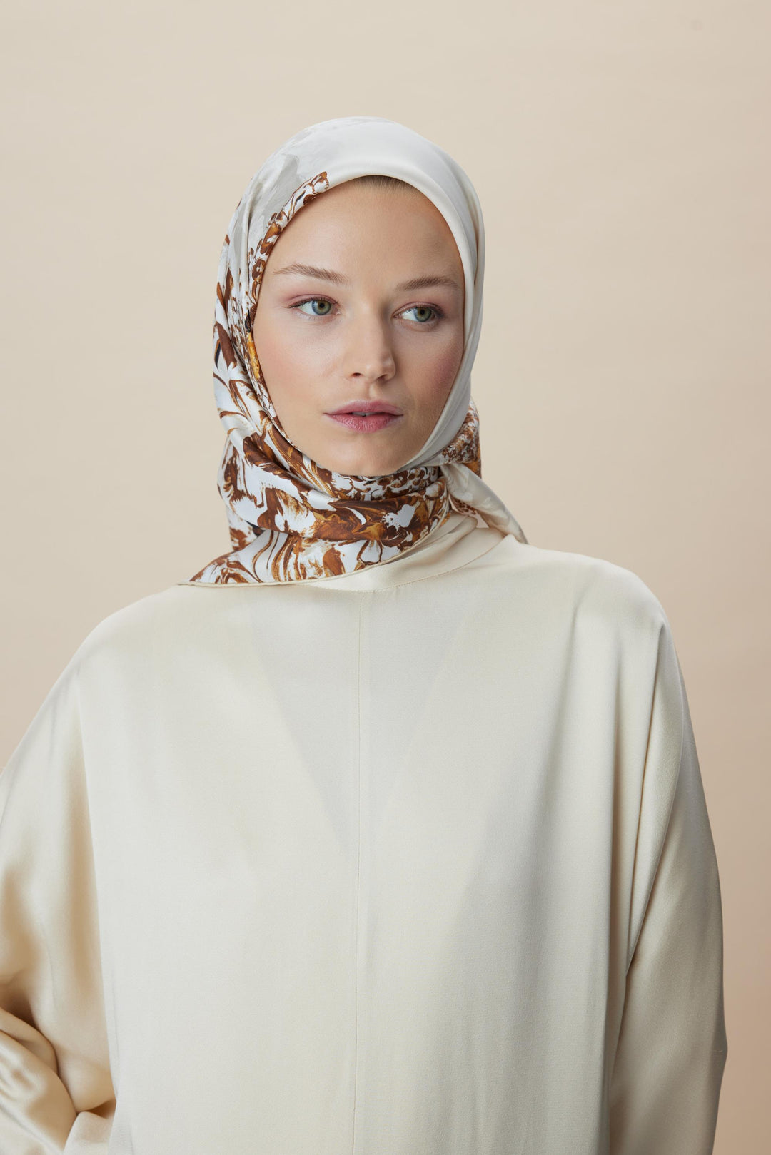 LARİN TİVİL İPEK EŞARP 90*90 CM - BEJ - Görsel 2