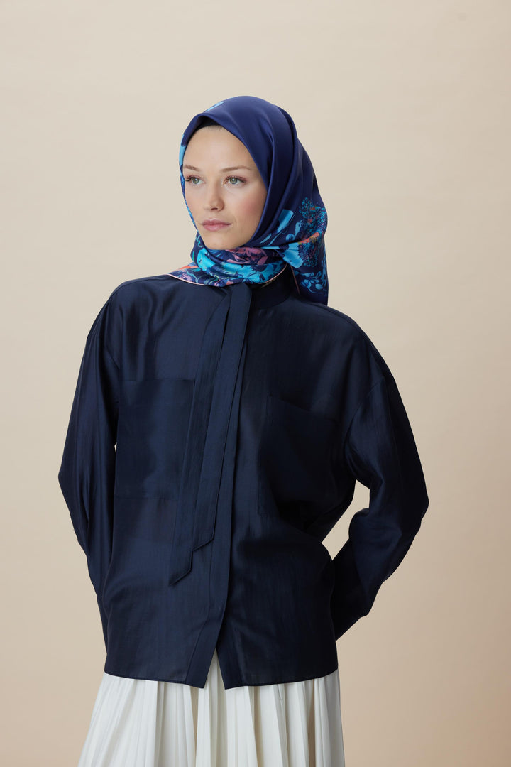 LARİN TİVİL İPEK EŞARP 90*90 CM - LACİVERT - Görsel 3
