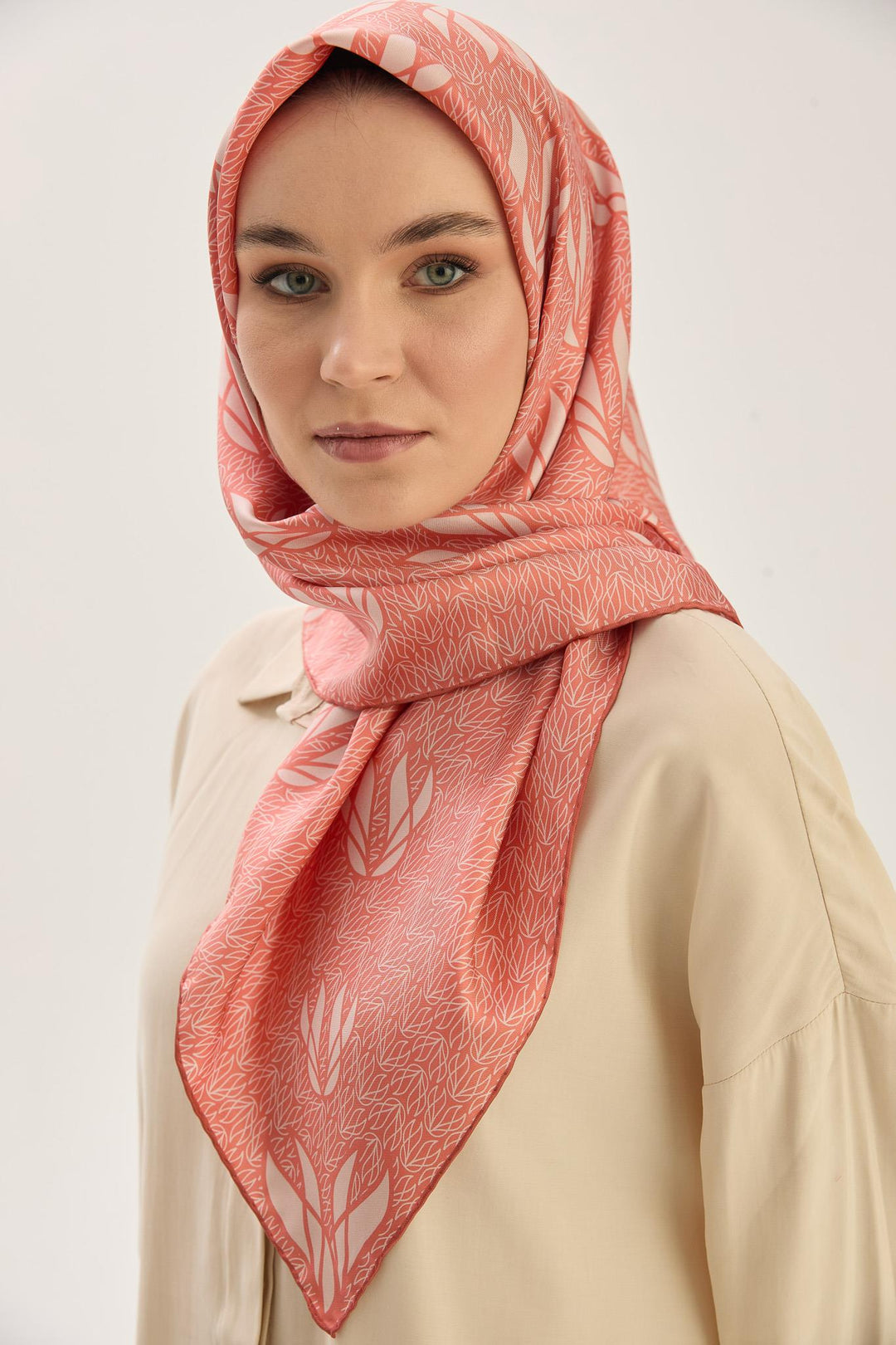 Maisa LAVİ TİVİL İPEK EŞARP 90*90 CM - GÜL KURUSU