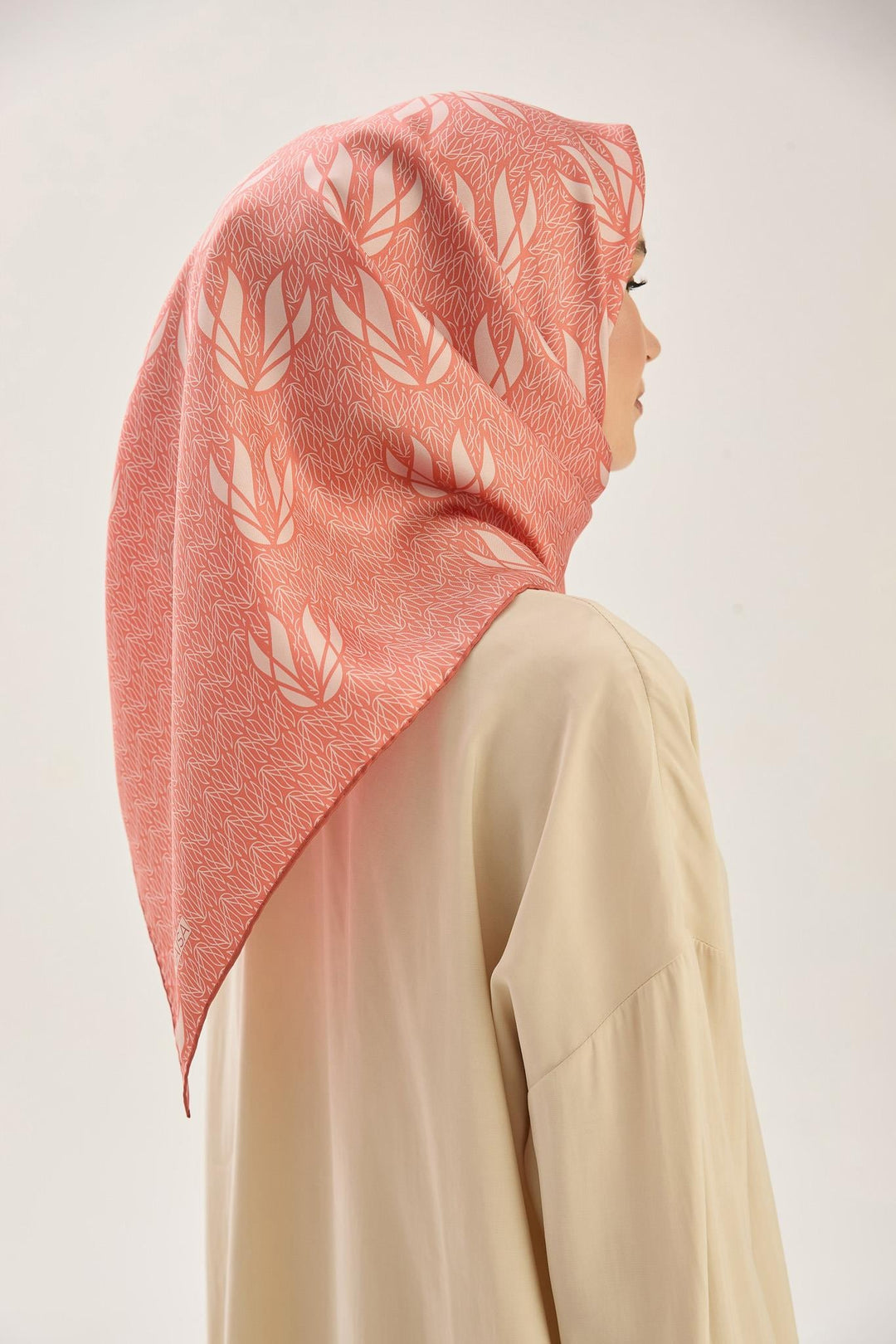 Maisa LAVİ TİVİL İPEK EŞARP 90*90 CM - GÜL KURUSU