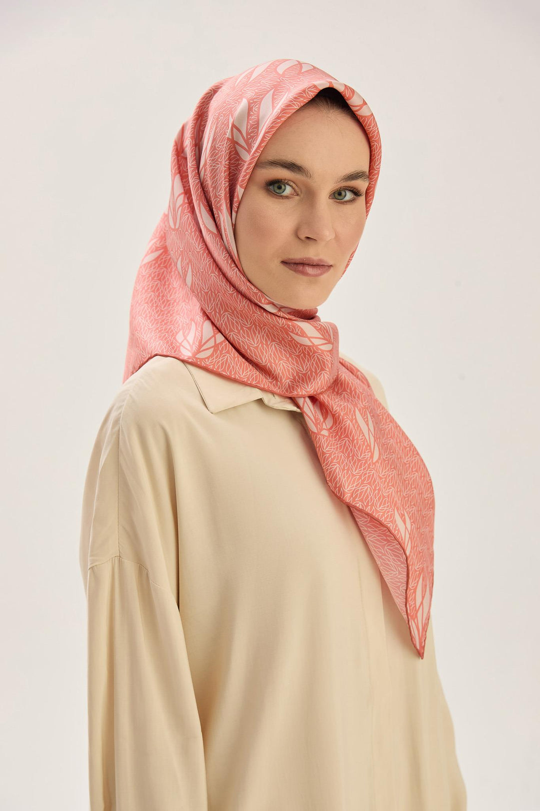 Maisa LAVİ TİVİL İPEK EŞARP 90*90 CM - GÜL KURUSU