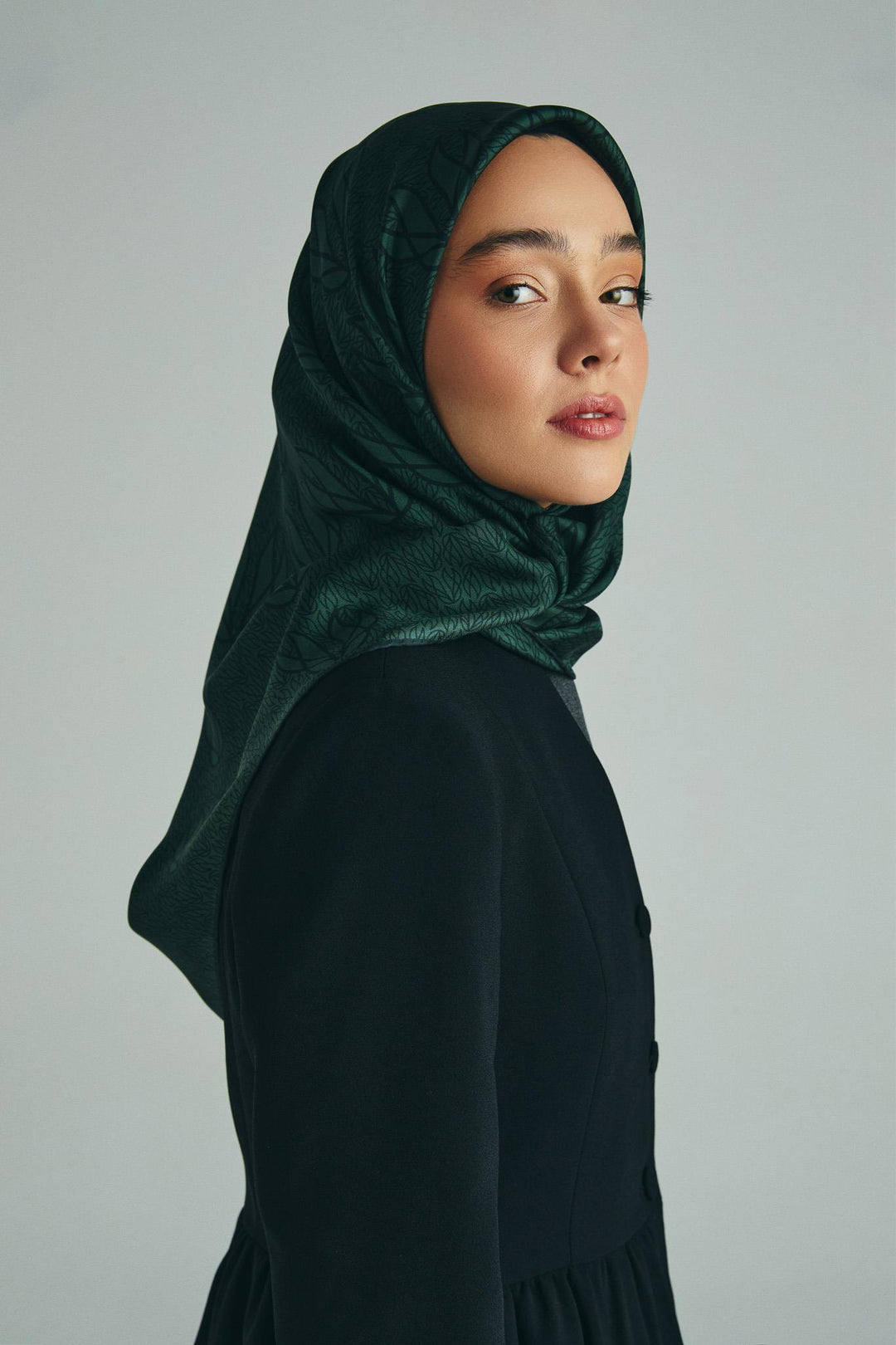 Maisa LAVİ TİVİL İPEK EŞARP 90*90 CM - KOYU YEŞİL