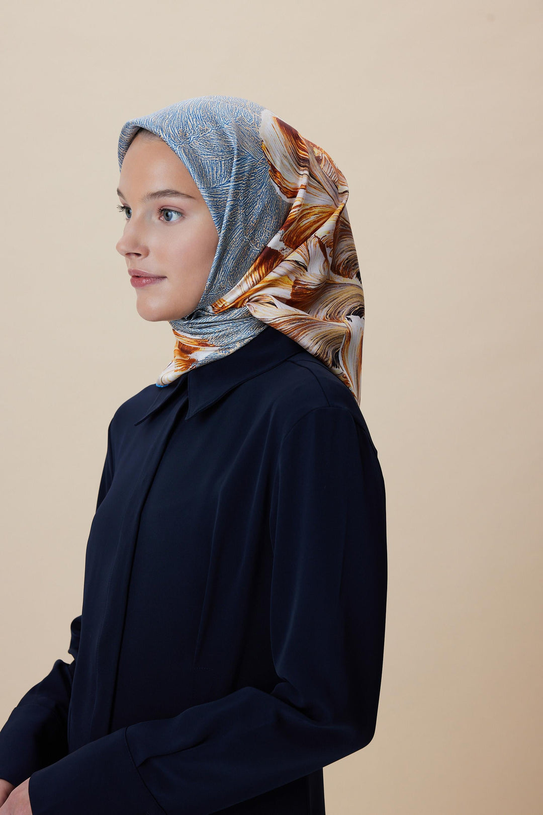 LUNA TİVİL İPEK EŞARP 90*90 CM - KREM - Görsel 1