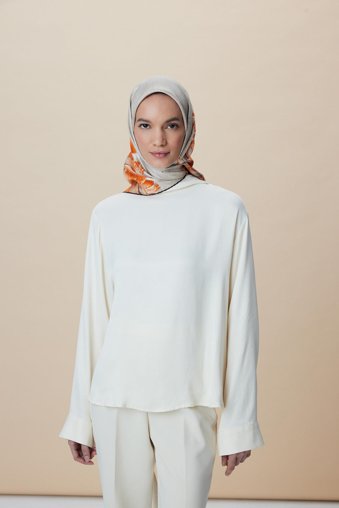 LUNA TİVİL İPEK EŞARP 90*90 CM - VİZON - Görsel 2