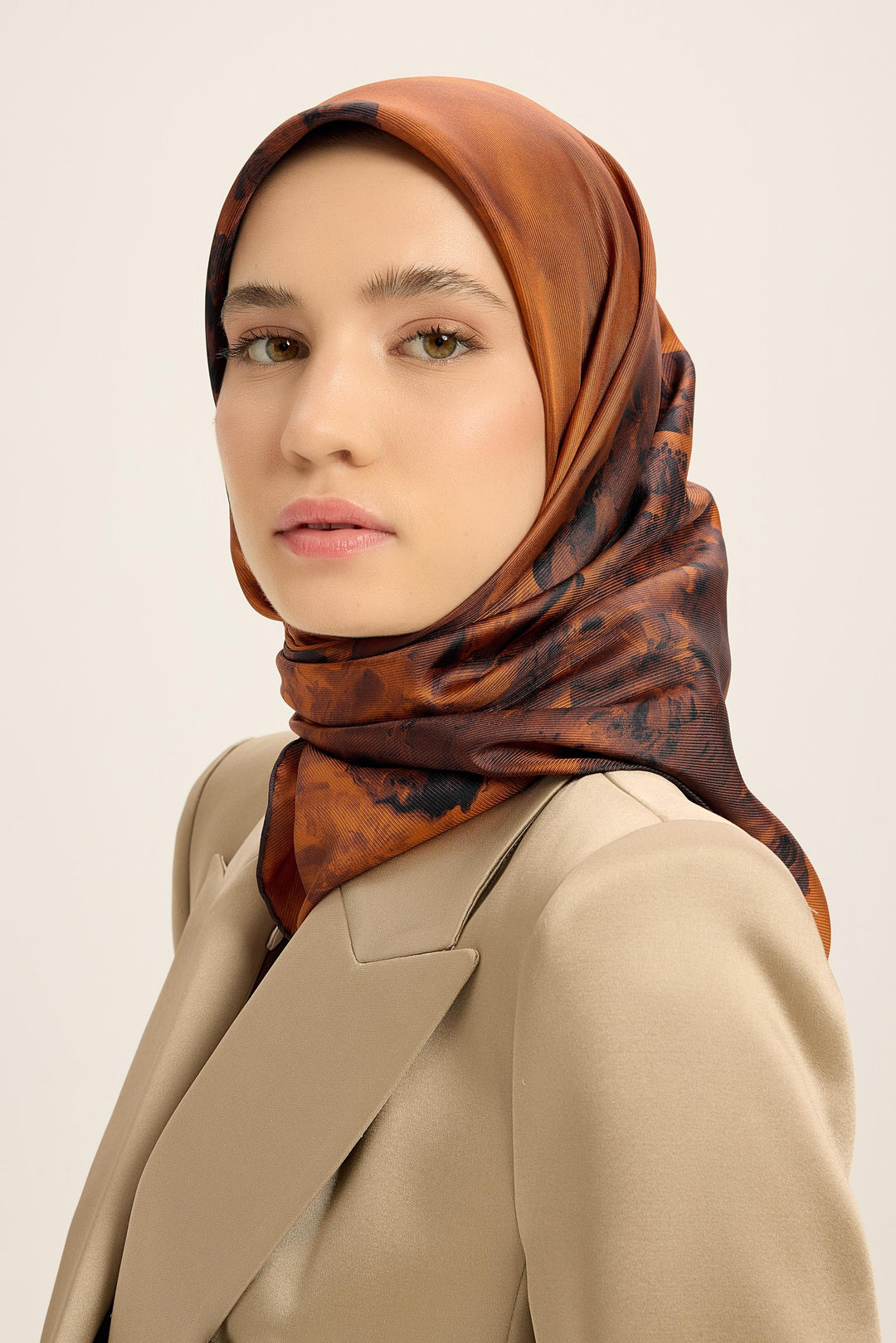 YONCA MULBERRY İPEK EŞARP 90*90 CM - TABA - Görsel 4