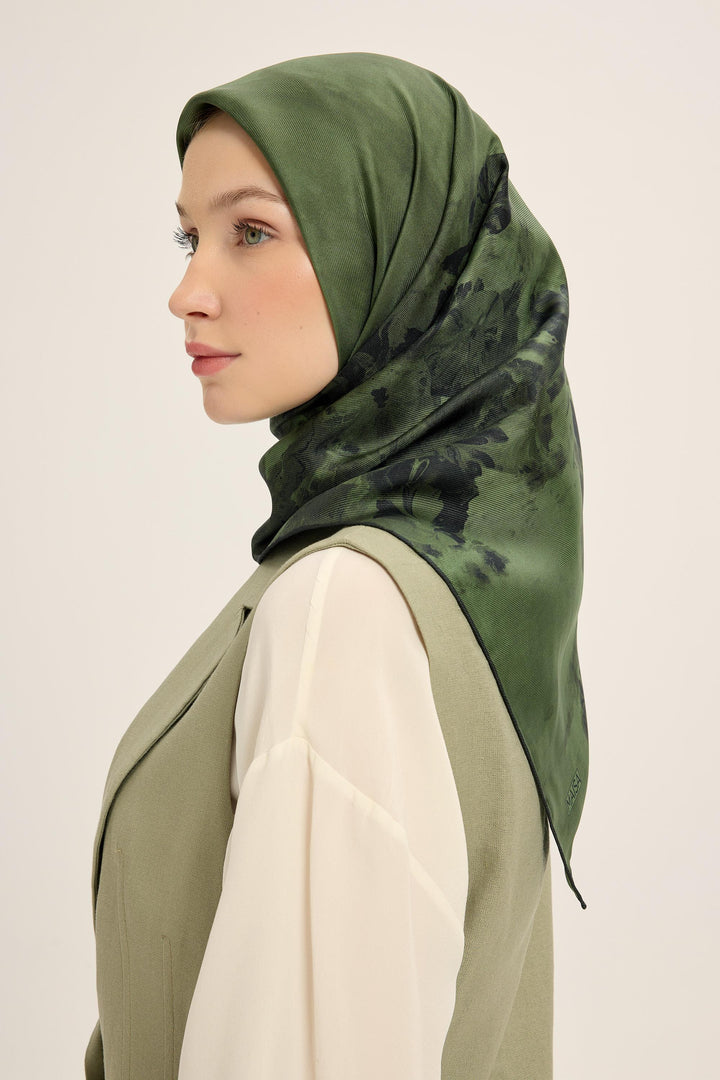 YONCA MULBERRY İPEK EŞARP 90*90 CM - KOYU YEŞİL - Görsel 3