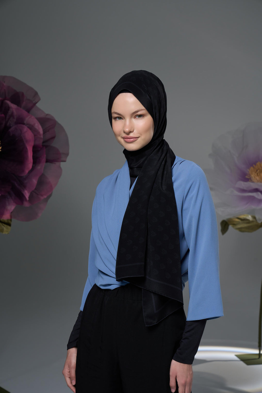 BİRCE KREP İPEK ŞAL 70*190 – SİYAH - Görsel 4