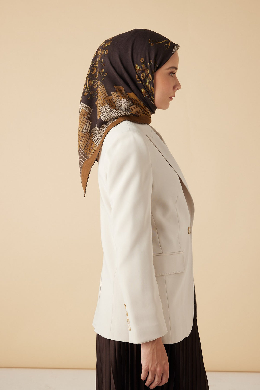 HAYAT YÜN ÜÇGEN ŞAL 140*140/2 CM - KAHVERENGİ - Görsel 4