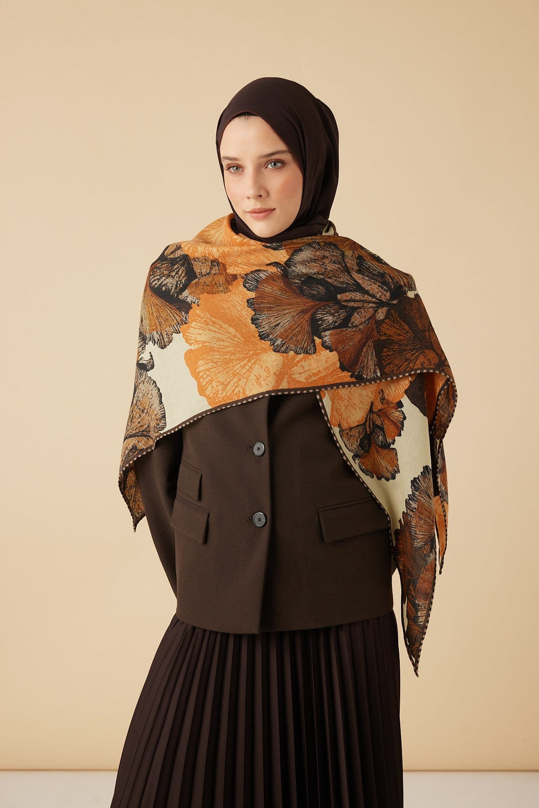 GİNKO YÜN ÜÇGEN ŞAL 140*140/2 CM - TABA - Görsel 1