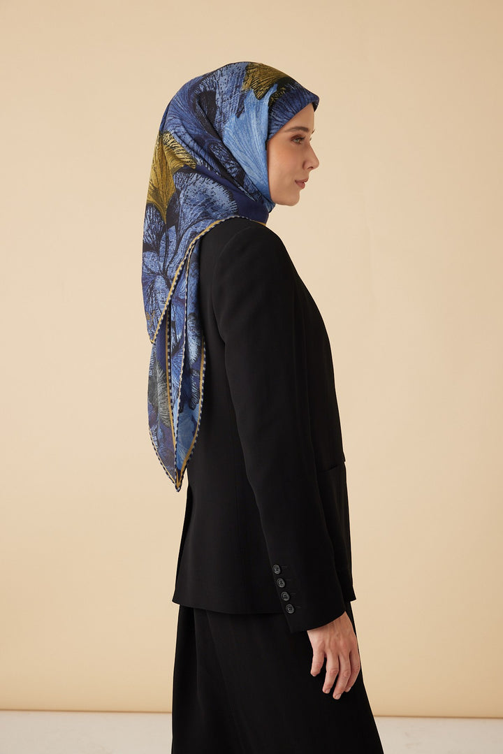 GİNKO YÜN ÜÇGEN ŞAL 140*140/2 CM - SARI LACİVERT - Görsel 4