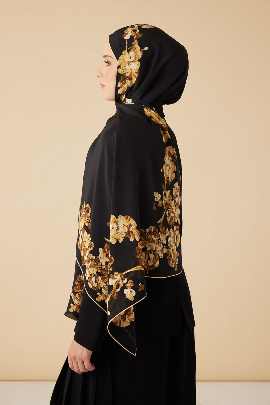 NEVA KREP İPEK ŞAL 70*190 CM - GOLD SİYAH - Görsel 5