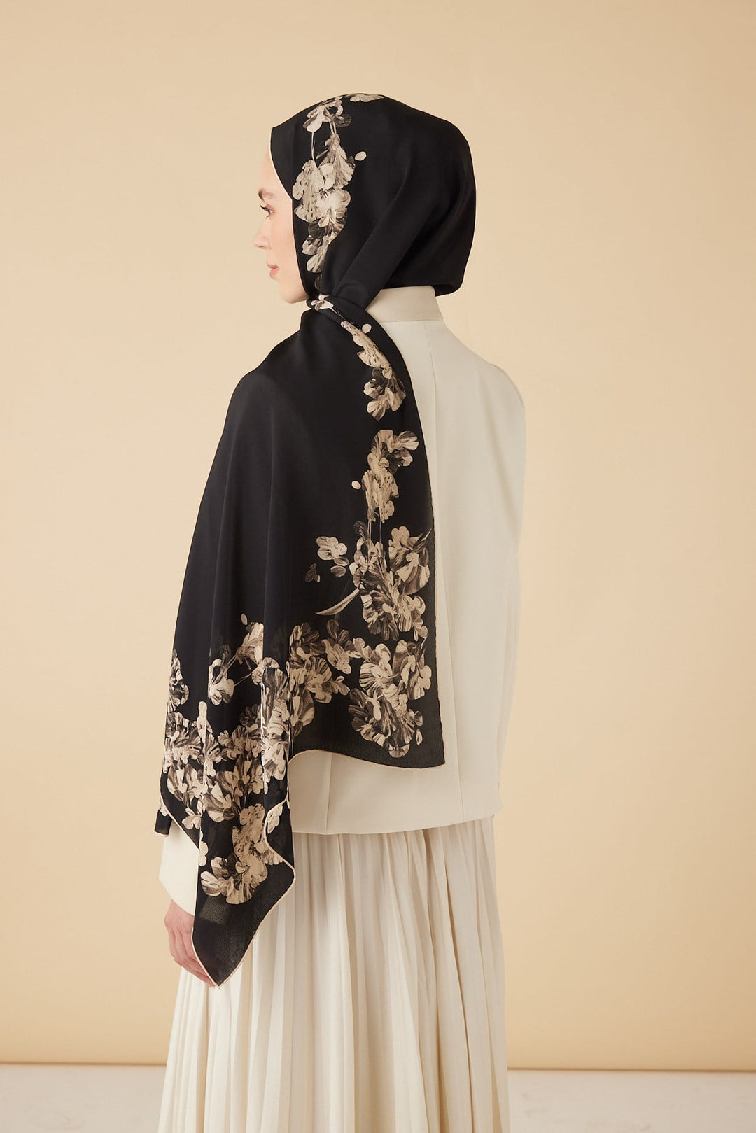 NEVA KREP İPEK ŞAL 70*190 CM - SİYAH BEJ - Görsel 5