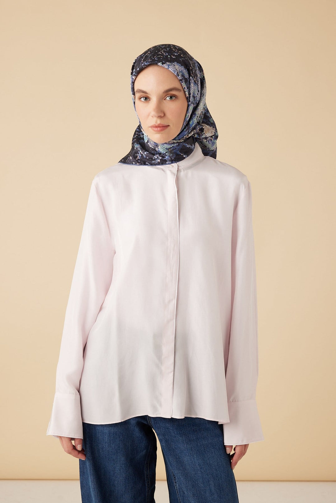 SU MASALI TİVİL İPEK EŞARP 90*90 CM - LACİVERT - Görsel 1