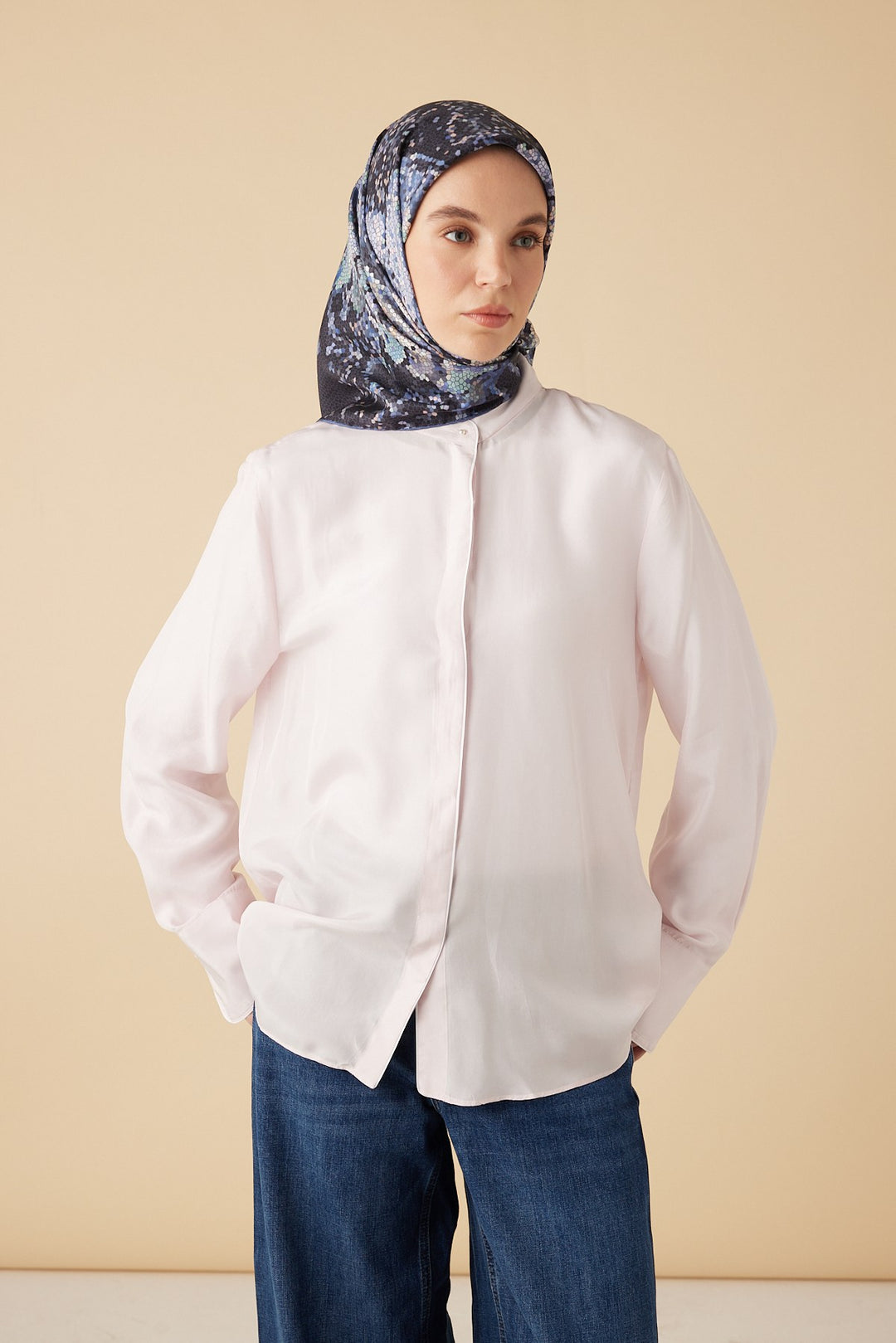 SU MASALI TİVİL İPEK EŞARP 90*90 CM - LACİVERT - Görsel 2