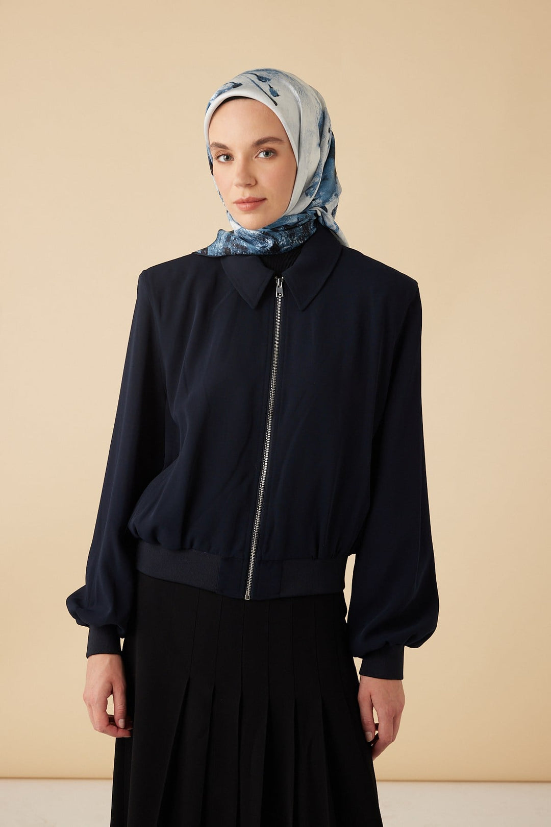 GELİNCİK TİVİL İPEK EŞARP 90*90 CM - LACİVERT - Görsel 1