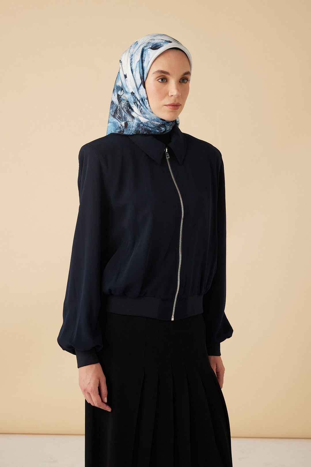 GELİNCİK TİVİL İPEK EŞARP 90*90 CM - LACİVERT - Görsel 4
