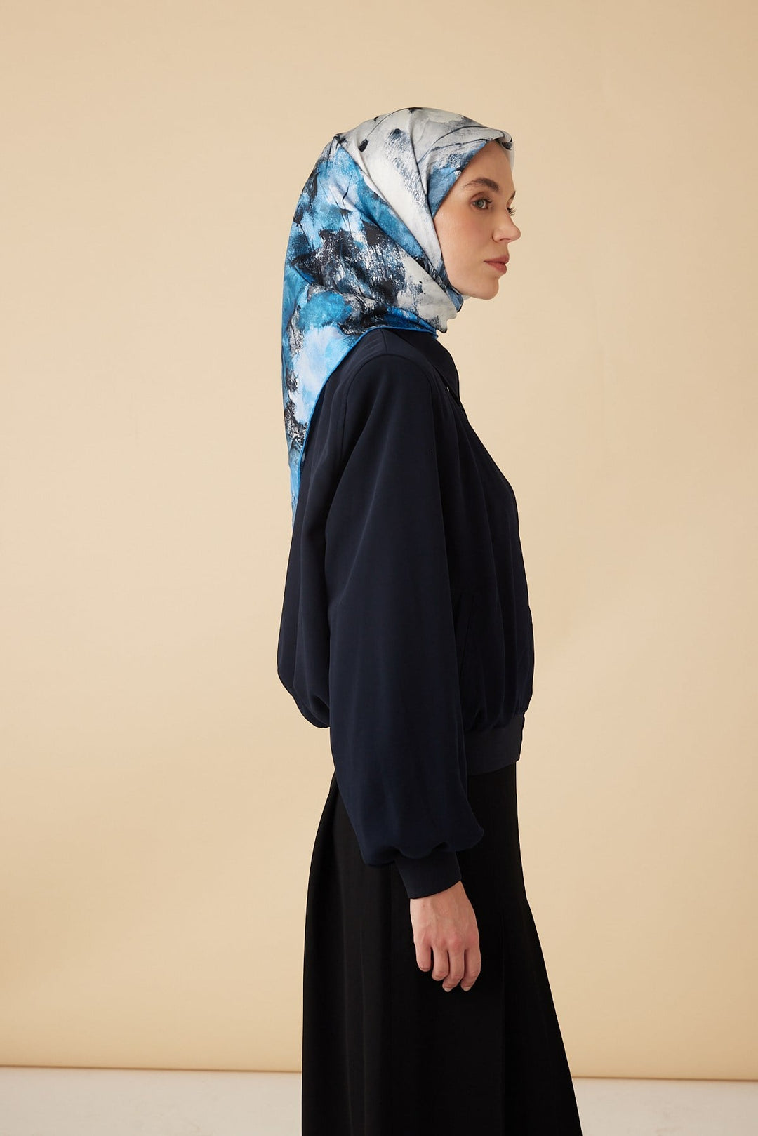 GELİNCİK TİVİL İPEK EŞARP 90*90 CM - MAVİ - Görsel 4