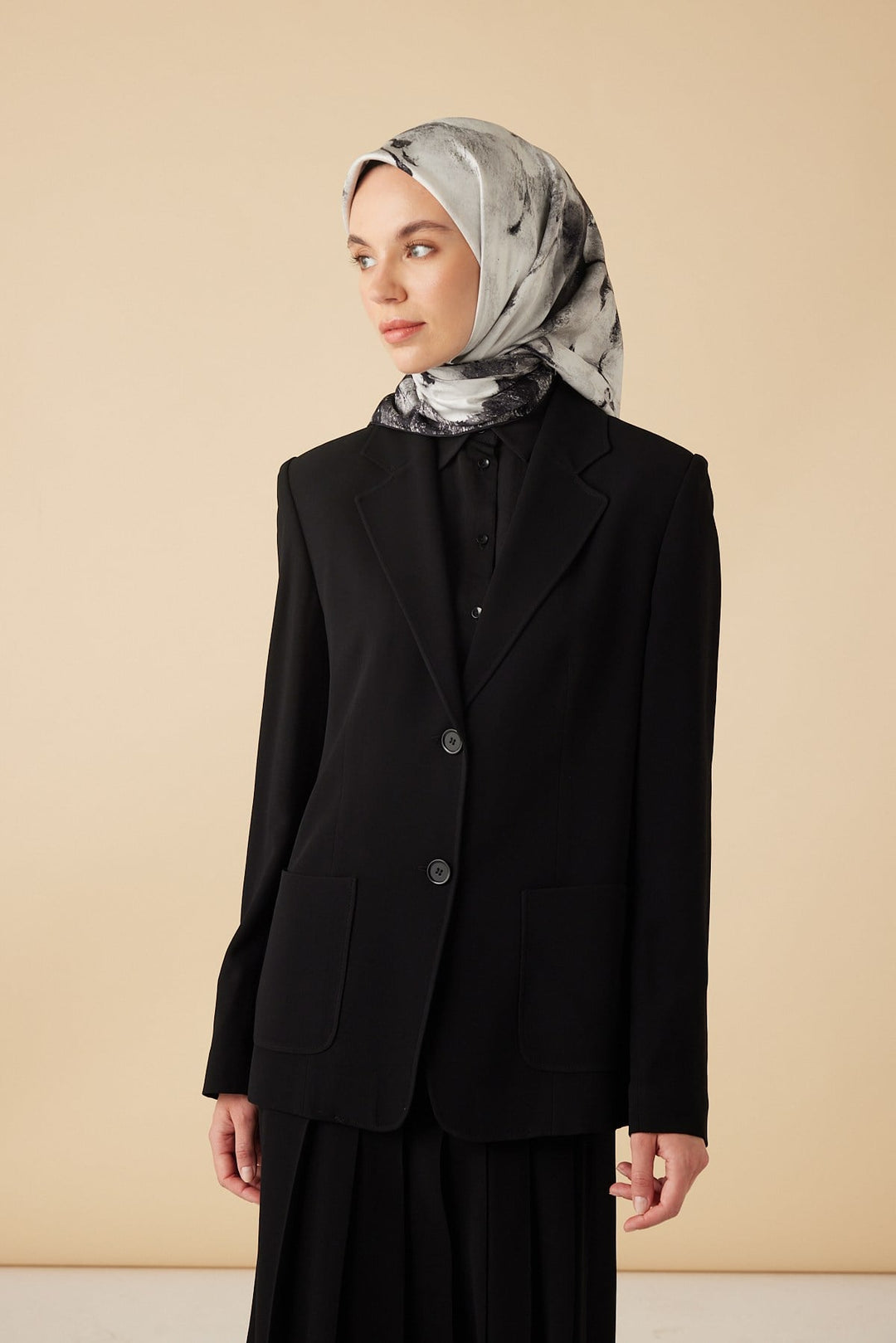 GELİNCİK TİVİL İPEK EŞARP 90*90 CM - SİYAH - Görsel 2