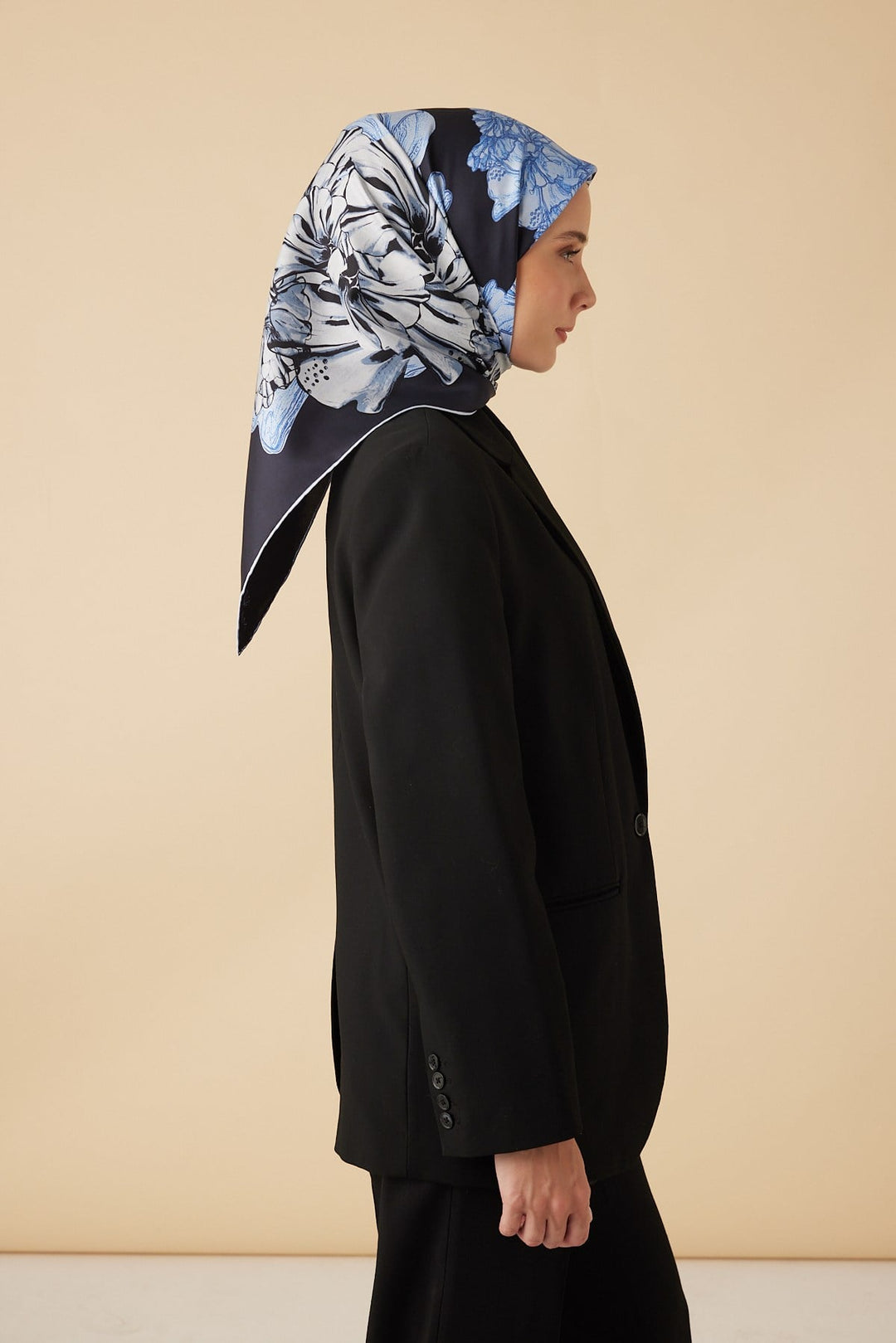 NEŞVE TİVİL İPEK EŞARP 90*90 CM - LACİVERT - Görsel 5