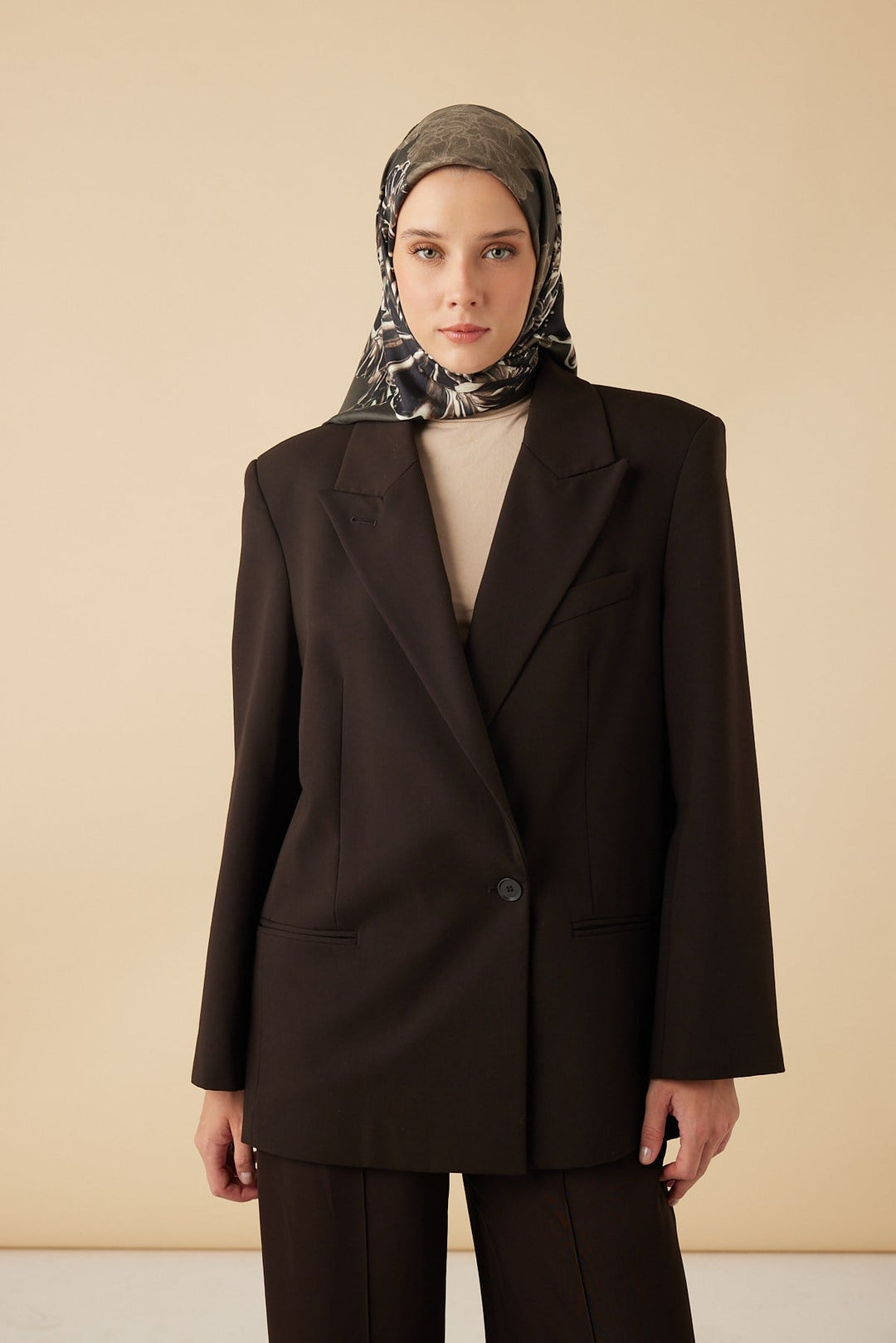 NEŞVE TİVİL İPEK EŞARP 90*90 CM - ACI KAHVE - Görsel 2