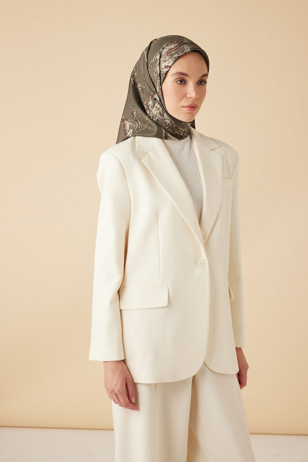 CEVLAN MULBERRY İPEK EŞARP 90*90 CM - ZEYTİN YEŞİLİ - Görsel 3